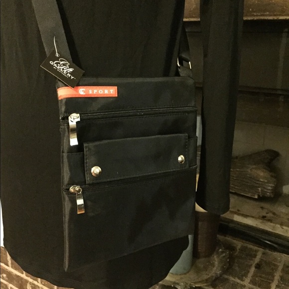 NWT black cross body bag - Picture 3 of 3